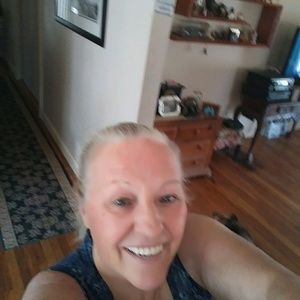 Meet your Posher, Kim